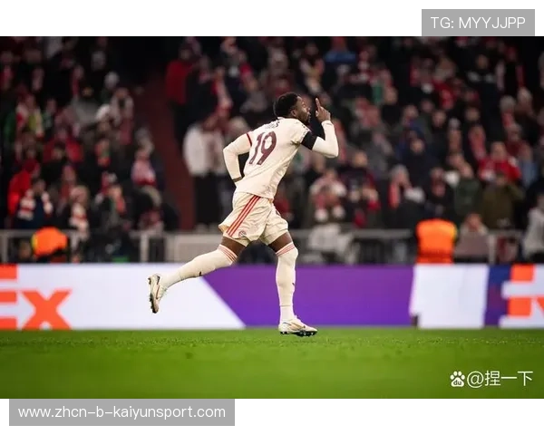 德甲拜仁前场压制,对手难觅还手之力